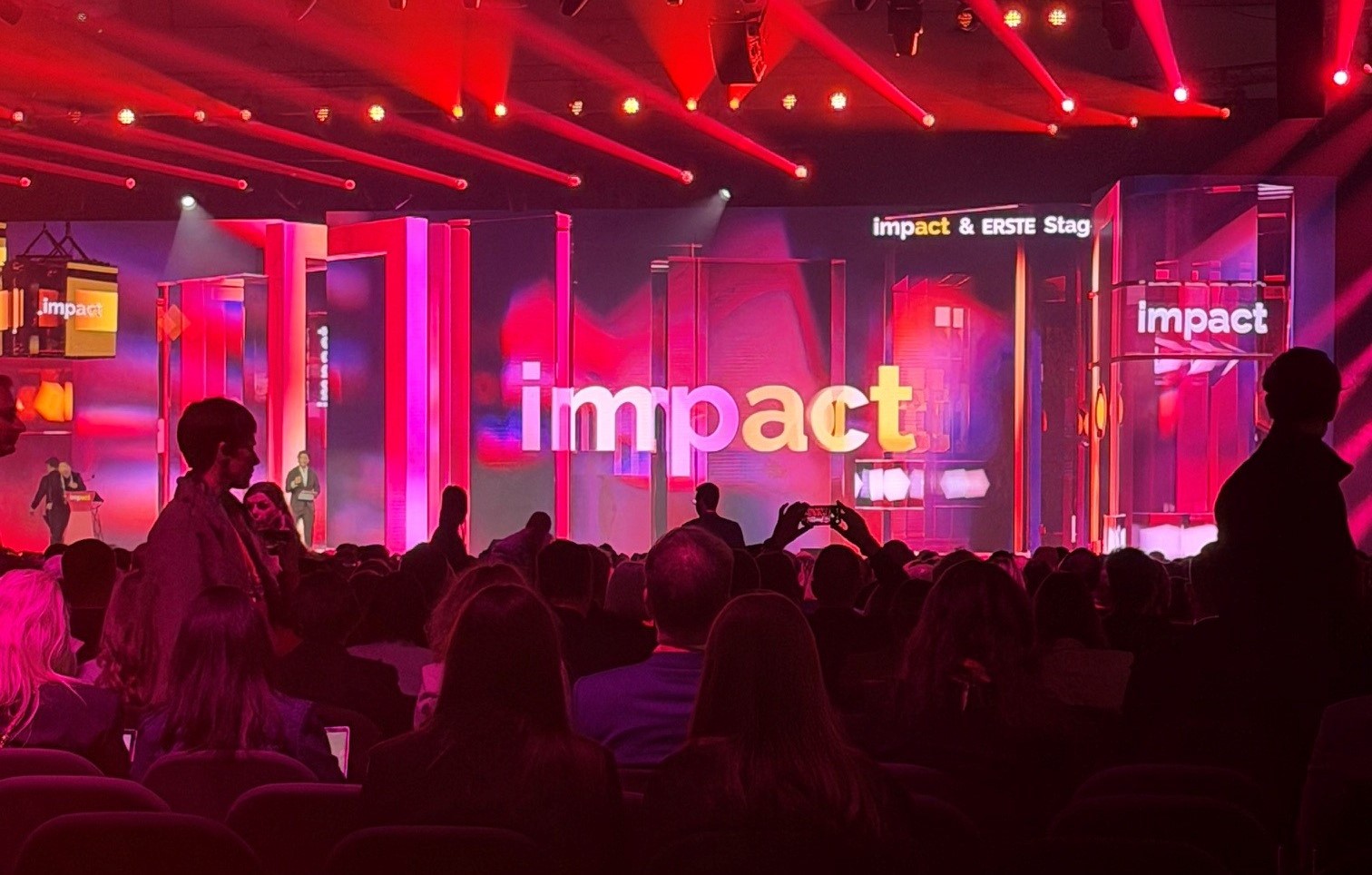 Widok na salę konferencyjną podczas Impact